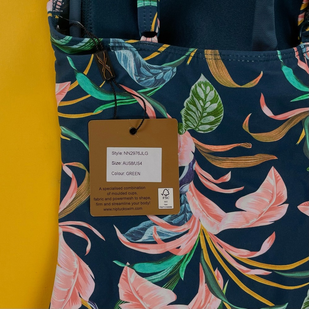 Nip Tuck Swimsuit 1 Pc MultiCup Bra Floral Print Green Size 4 NWT - Picture 3 of 3